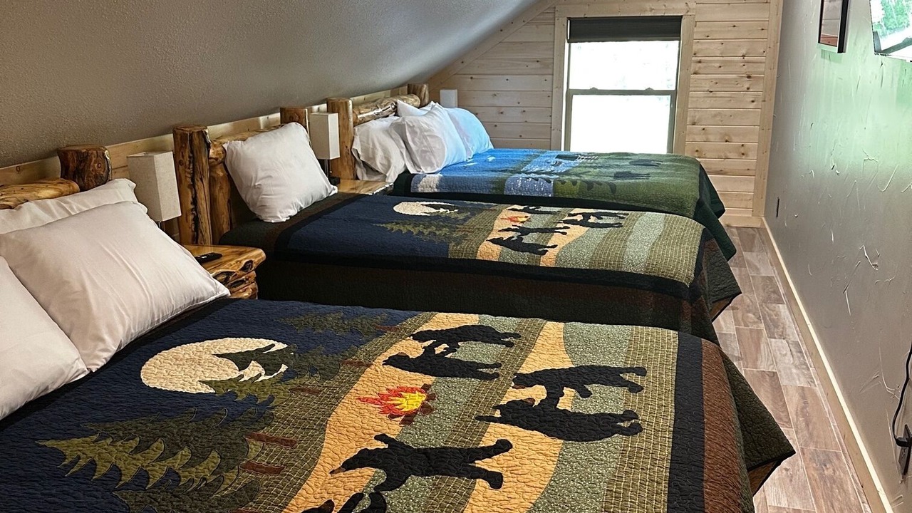 Photo of Bedroom in South Fork