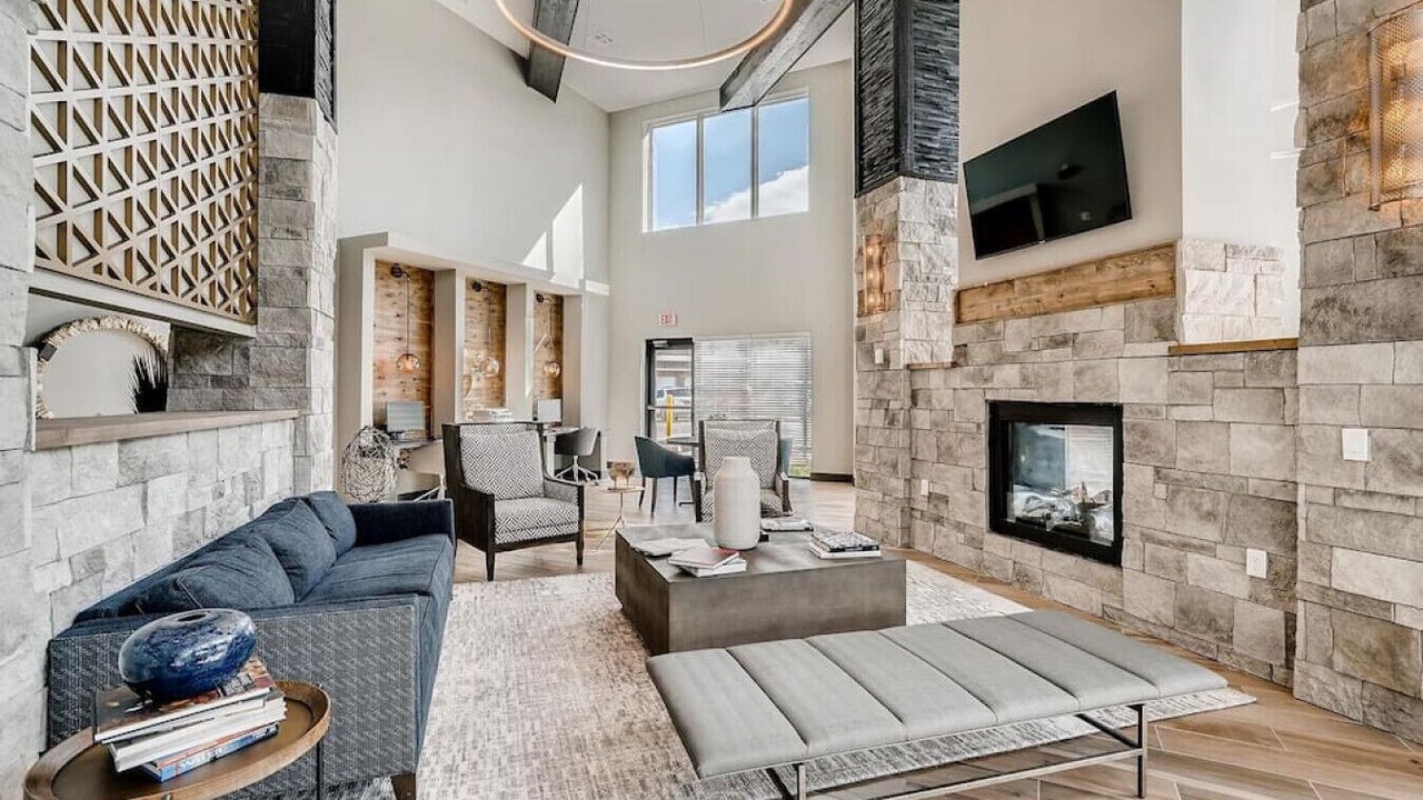 Photo of Livingroom in Aurora