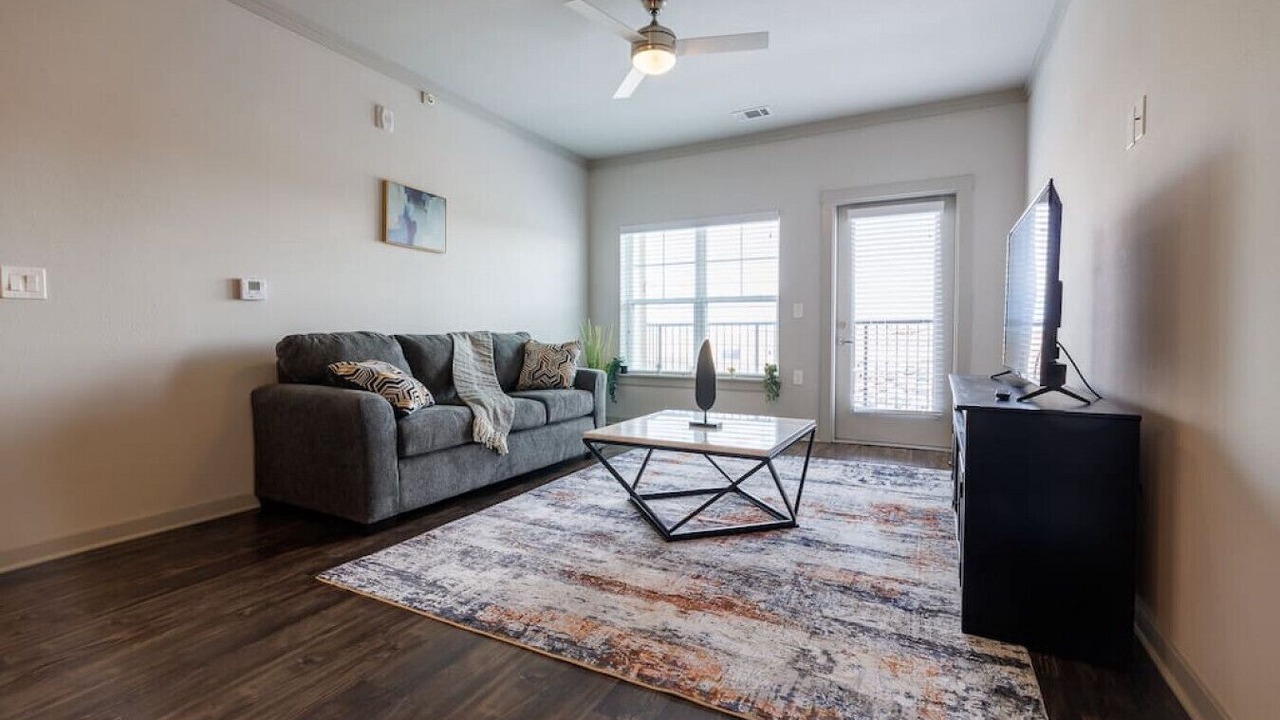 Photo of Livingroom in Aurora
