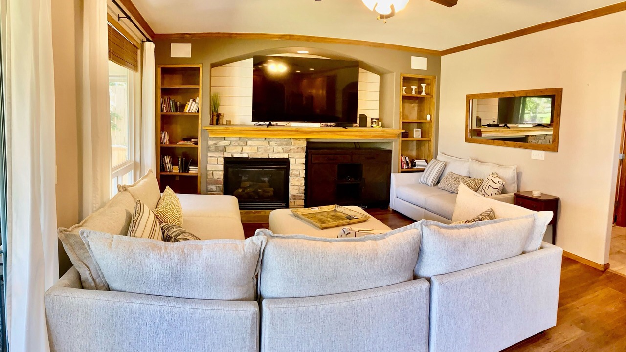 Photo of Livingroom in Castle Rock