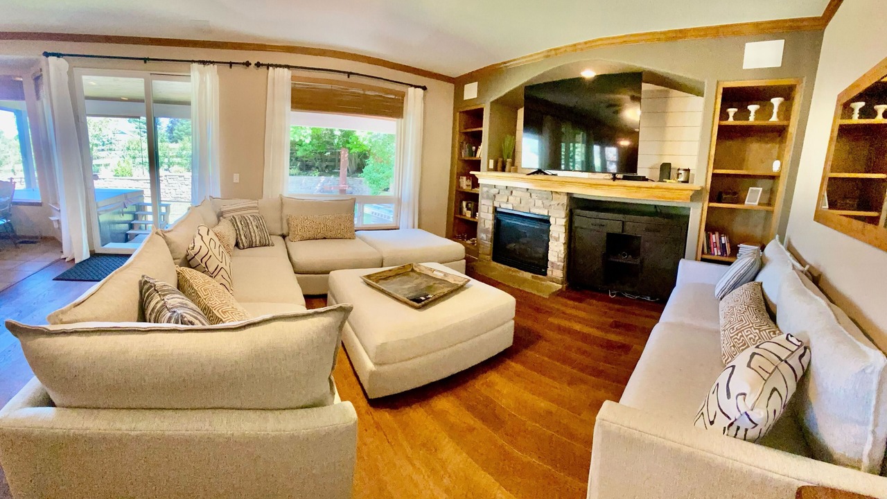 Photo of Livingroom in Castle Rock