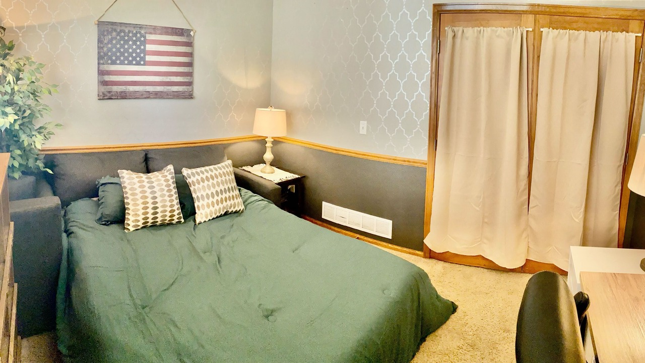Photo of Bedroom in Castle Rock