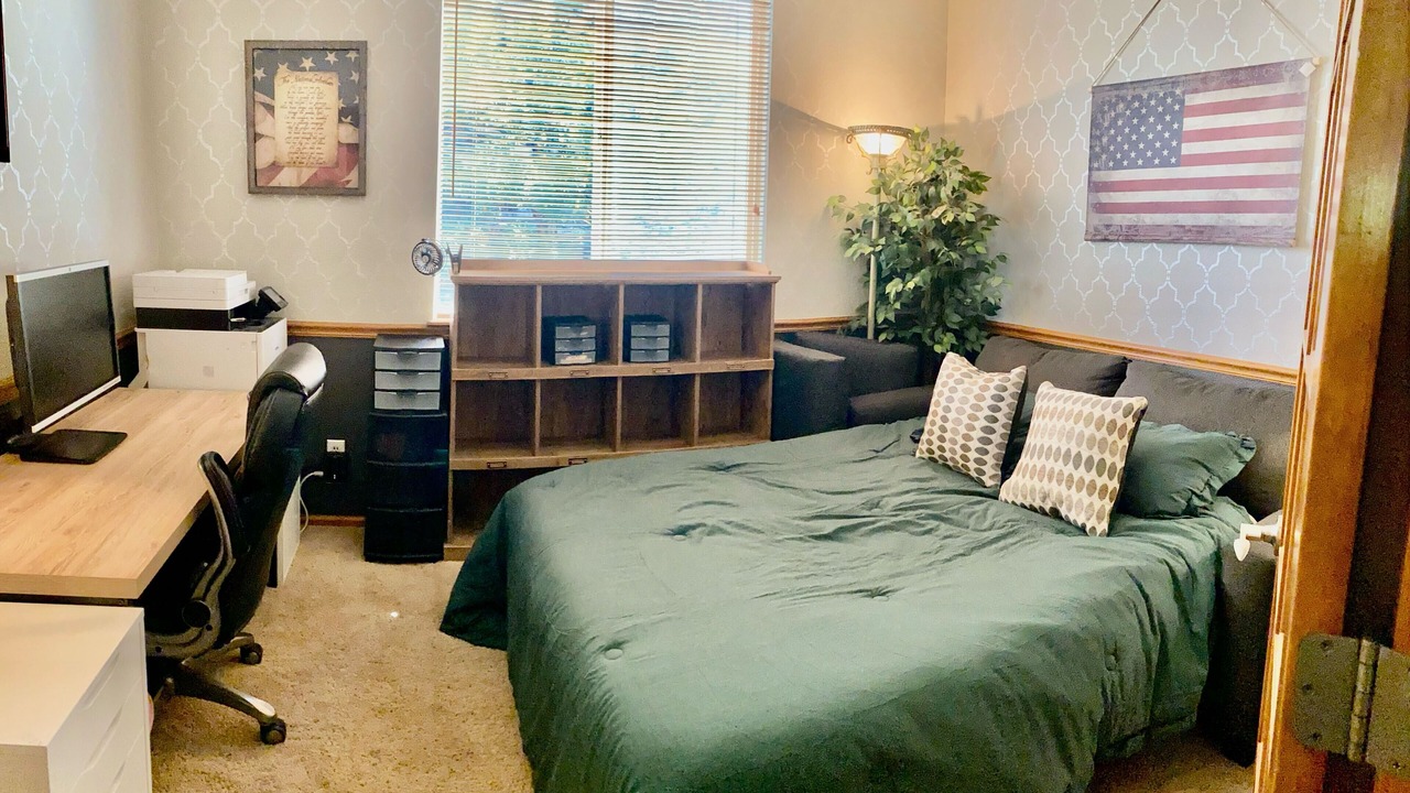 Photo of Bedroom in Castle Rock