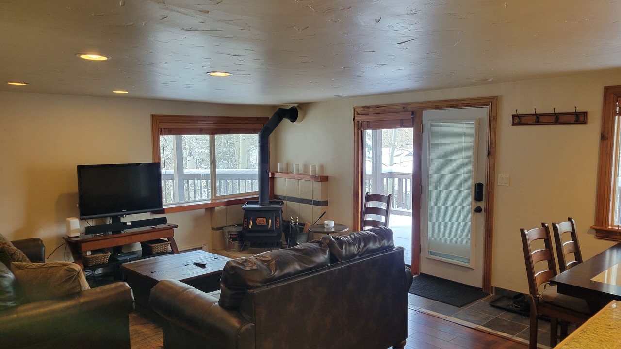 Photo of Livingroom in Intermountain