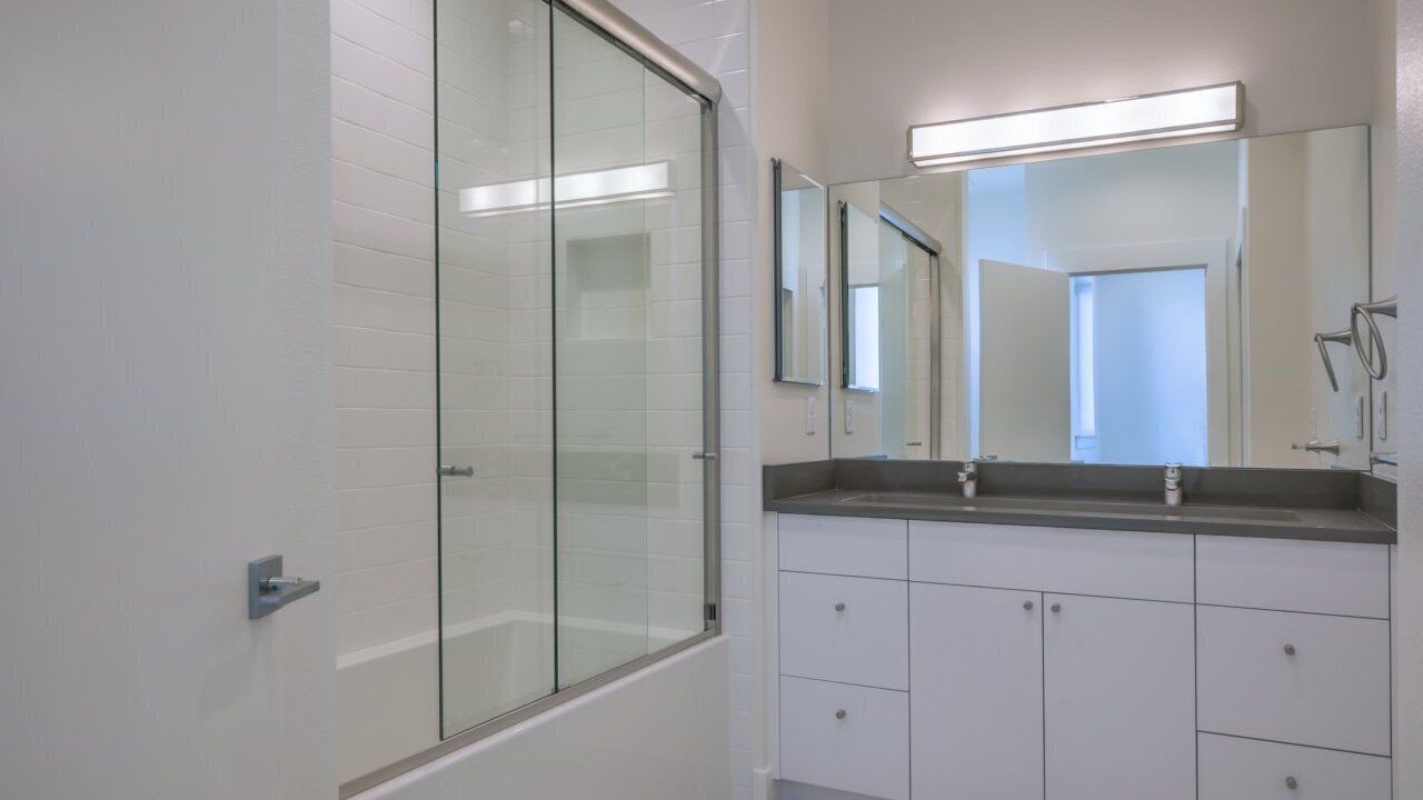 Photo of Bathroom in Glenwood Grove - North Iris
