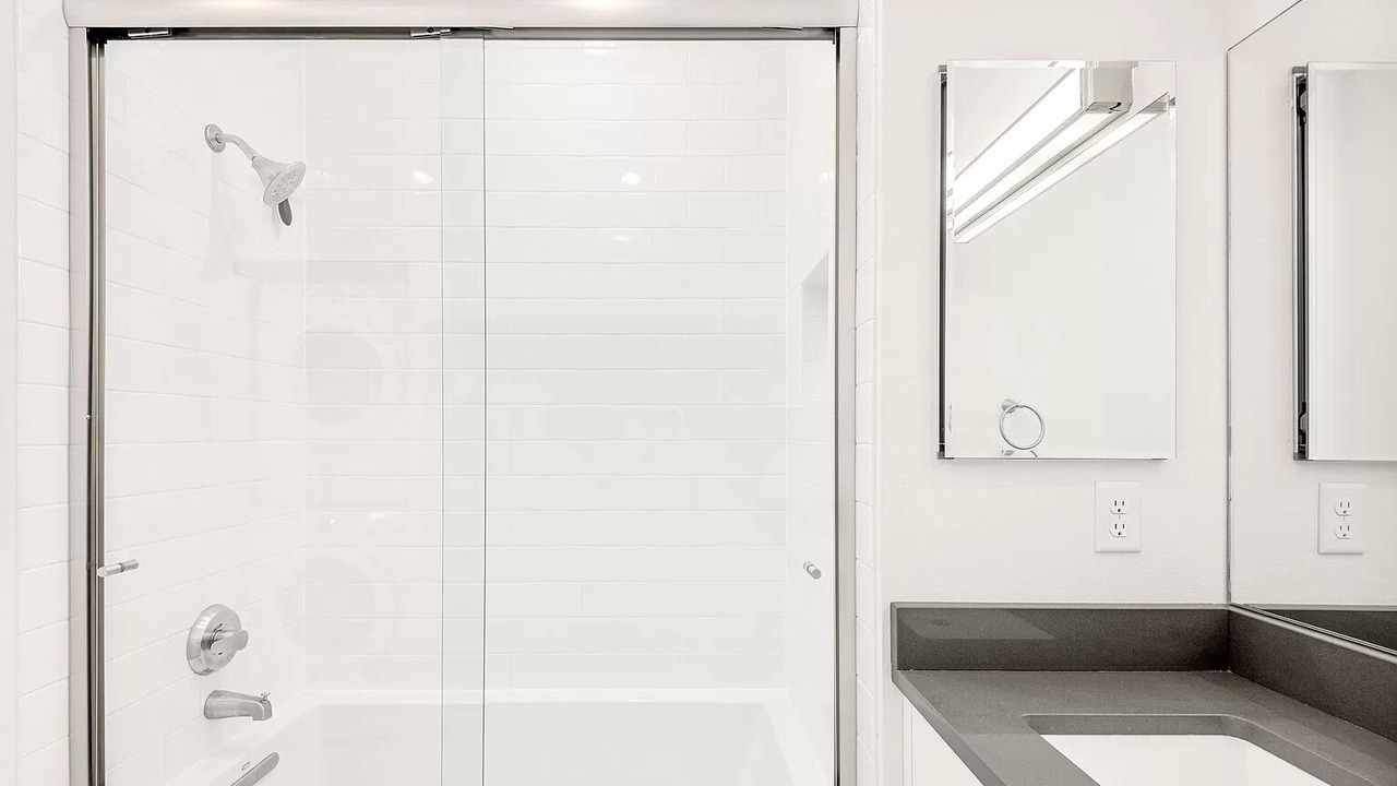 Photo of Bathroom in Glenwood Grove - North Iris