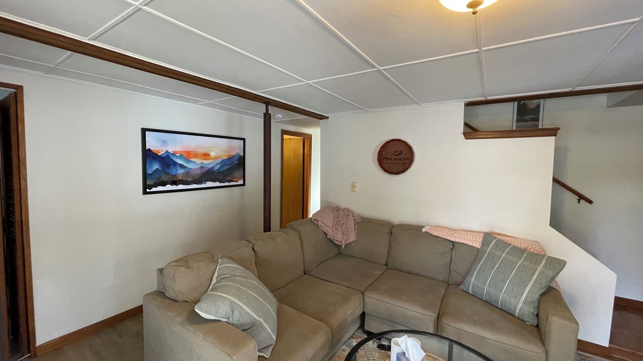 Photo of Livingroom in Shadow Mountain