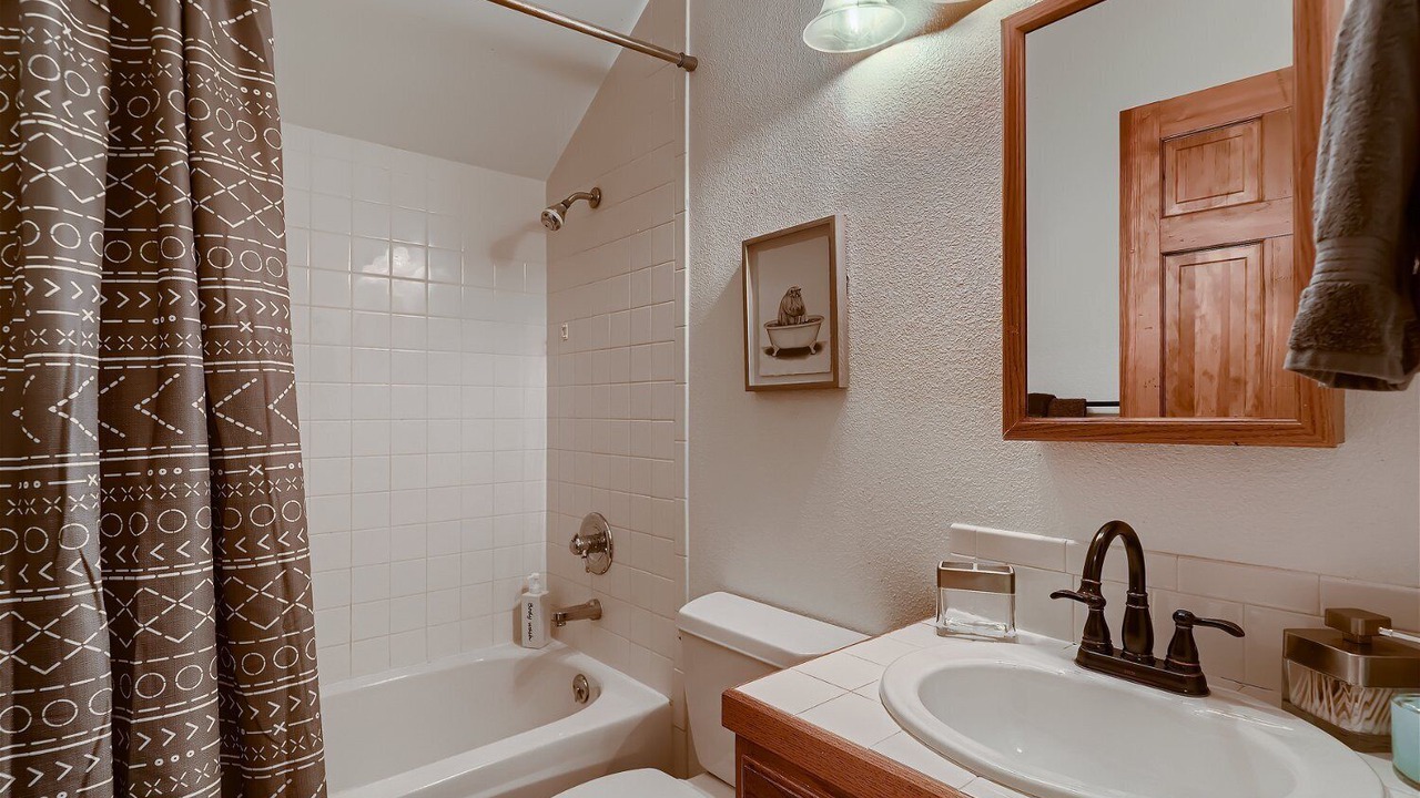 Photo of Bathroom in Bailey