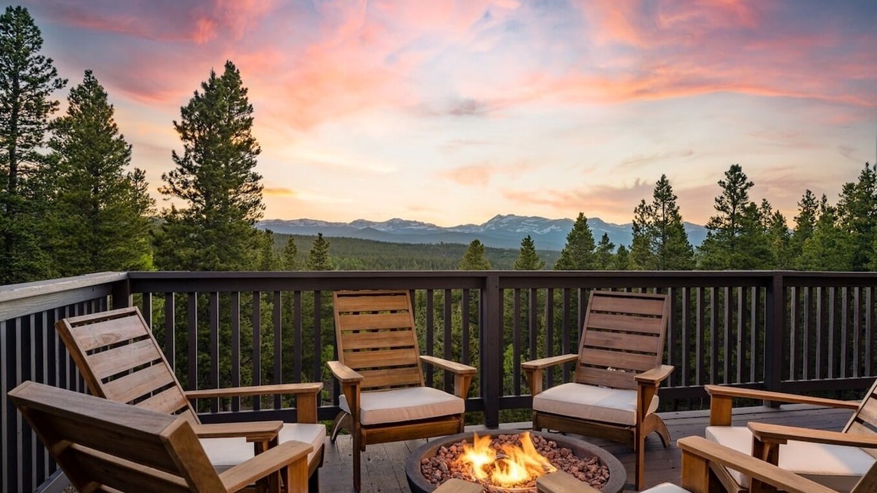 Photo of Outdoor in Black Hawk