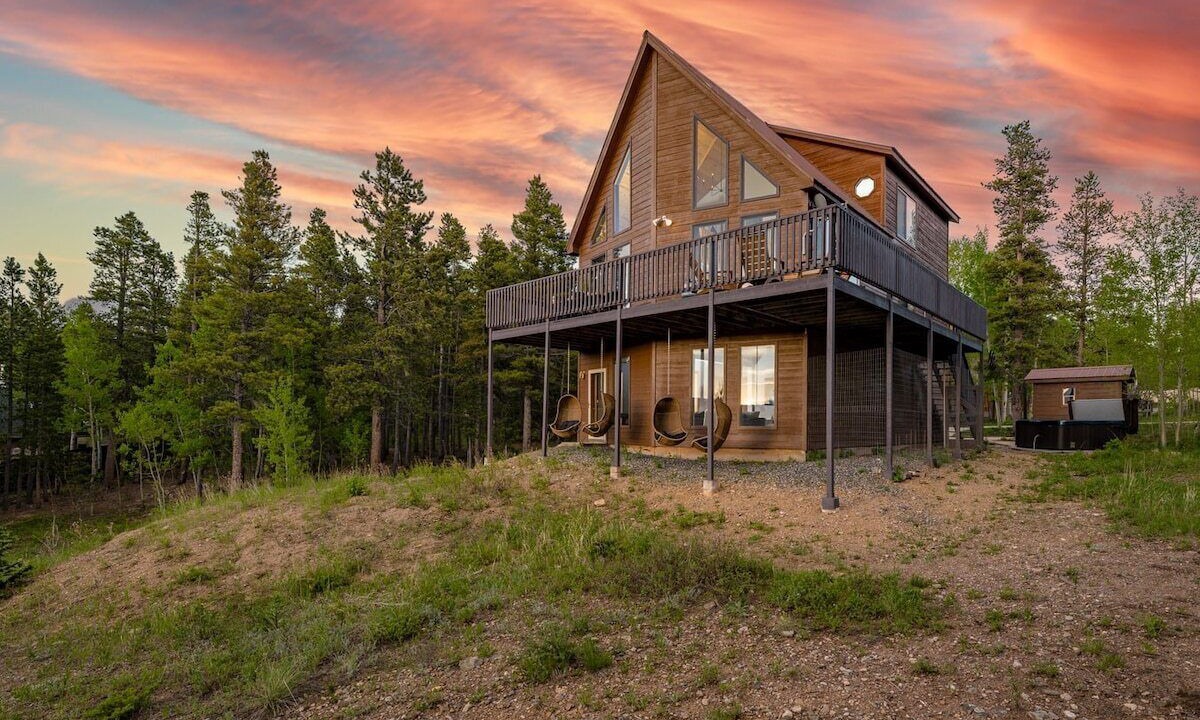 Photo of Outdoor in Black Hawk