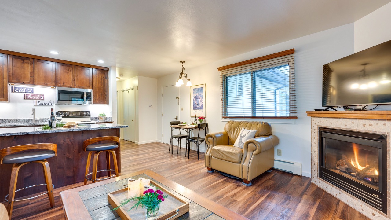 Photo of Livingroom in Estes Park