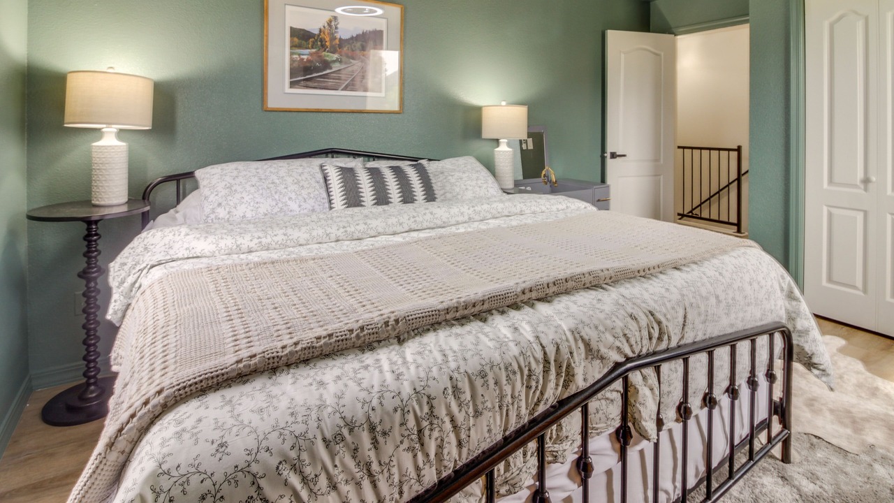 Photo of Bedroom in Ponderosa Pines