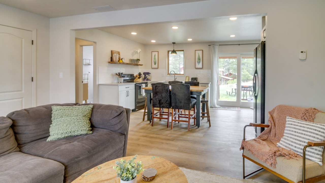 Photo of Livingroom in Ponderosa Pines