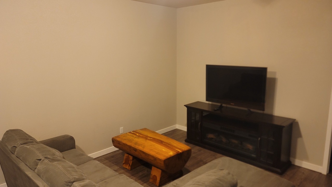 Photo of Livingroom in Burns