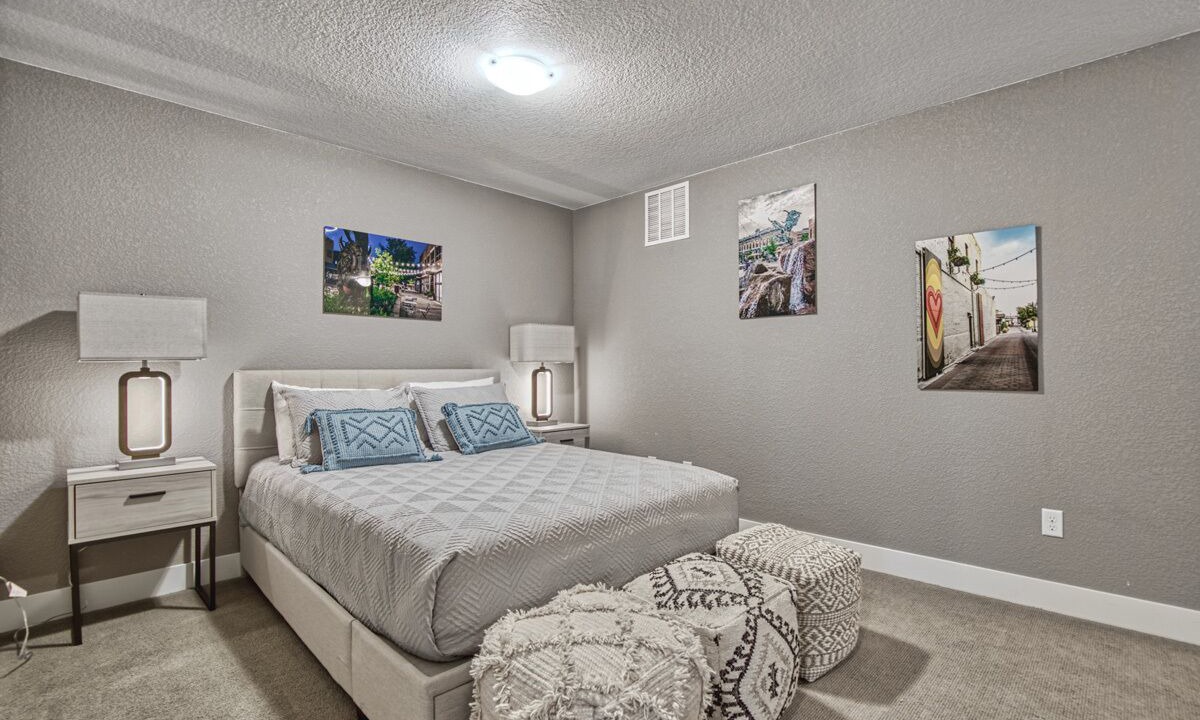 Photo of Bedroom in Old Town North