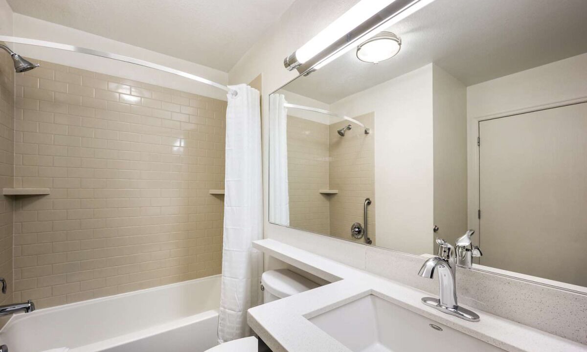 Photo of Bathroom in Golden