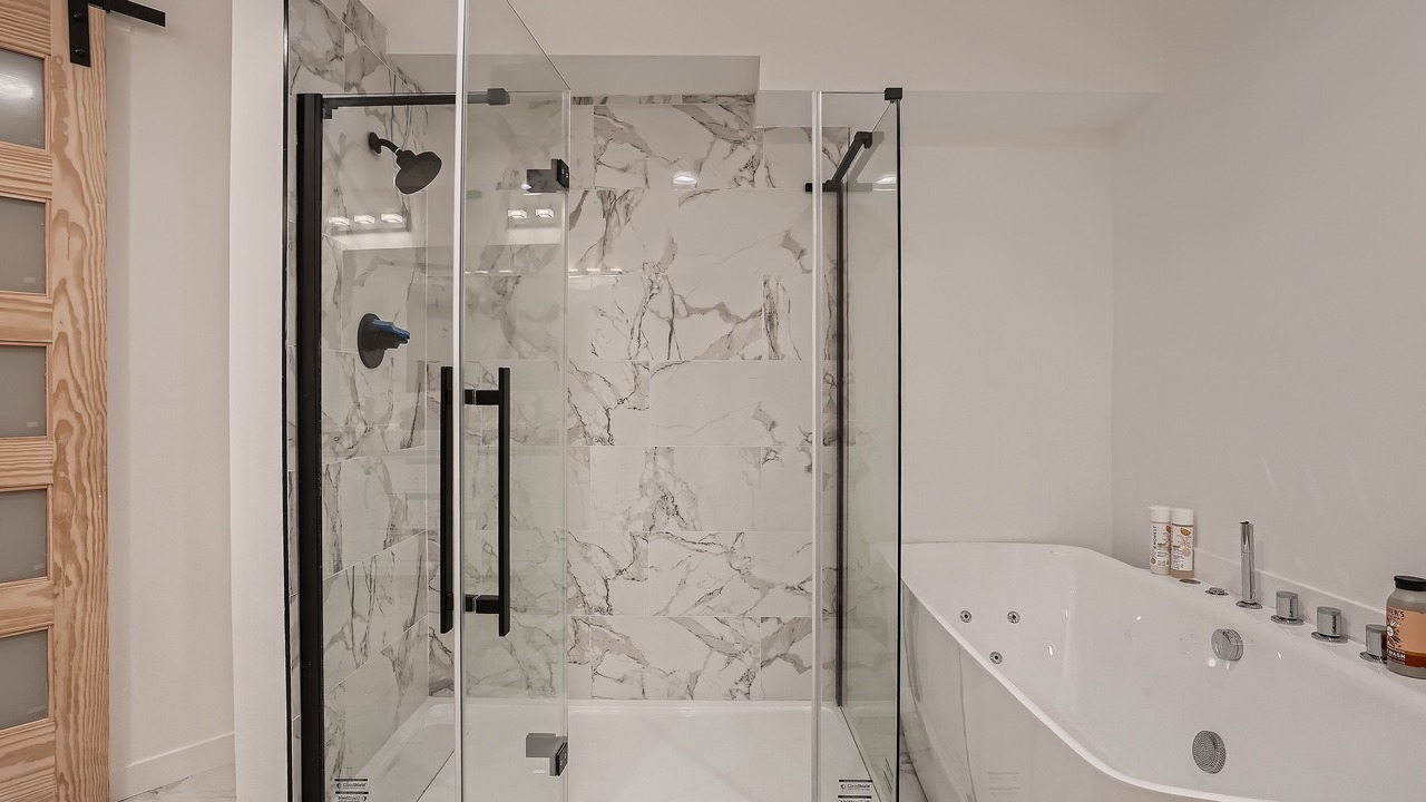 Photo of Bathroom in Black Hawk