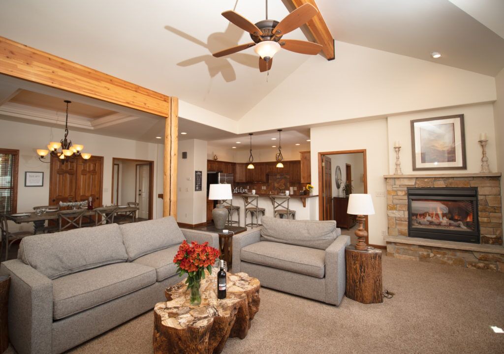 Photo of Livingroom in Stanley Hills