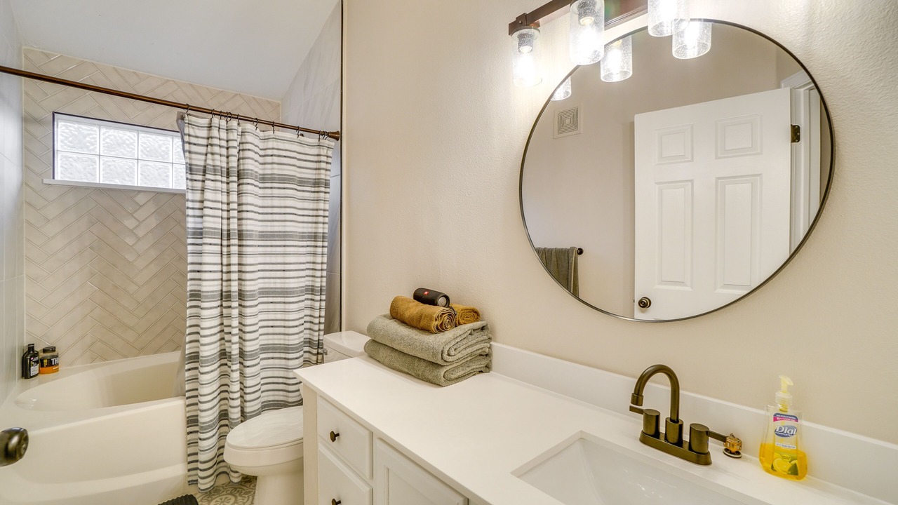 Photo of Bathroom in Aurora