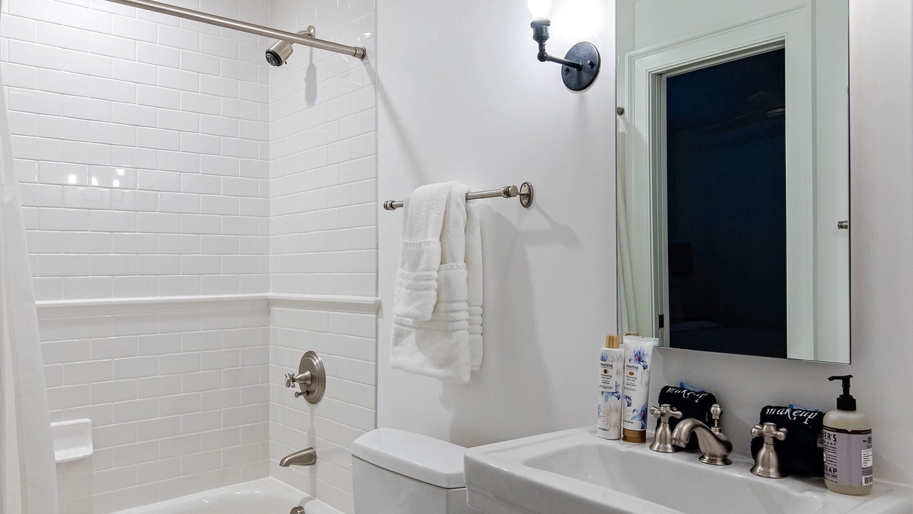 Photo of Bathroom in Newlands