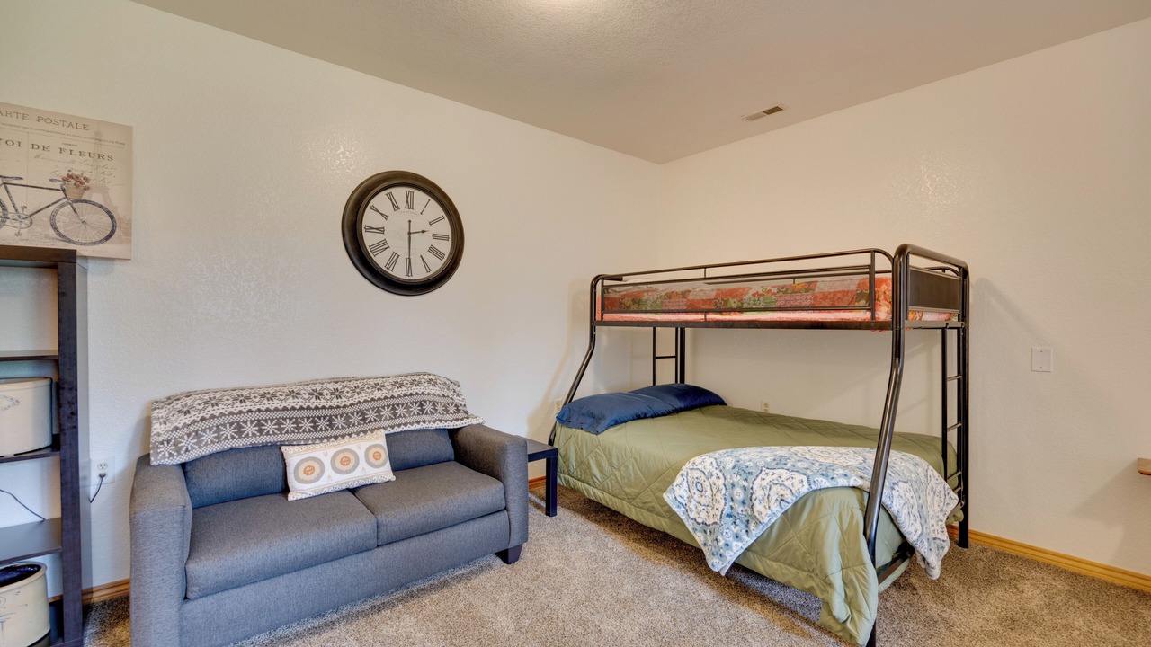 Photo of Bedroom in Elbert