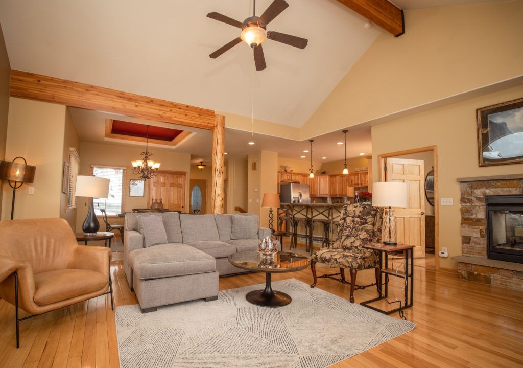Photo of Livingroom in Stanley Hills