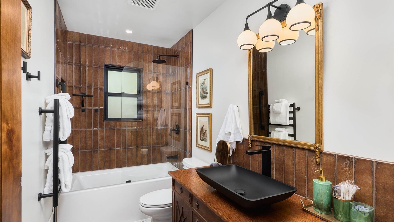 Photo of Bathroom in Cascade