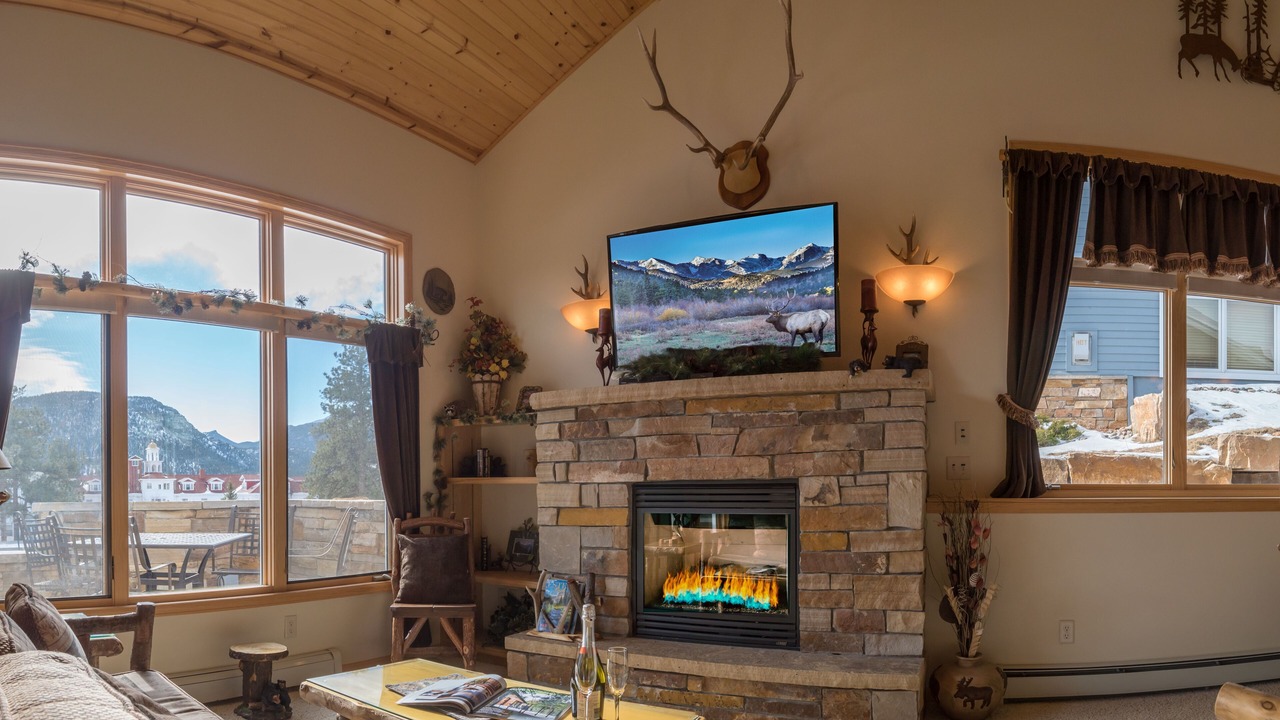 Photo of Livingroom in Stanley Hills