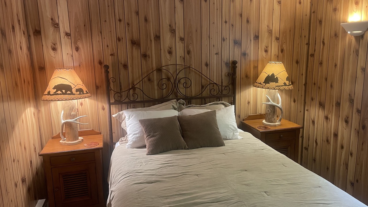 Photo of Bedroom in Lake City