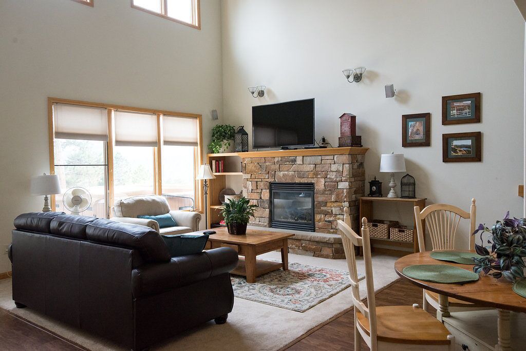 Photo of Livingroom in Stanley Hills