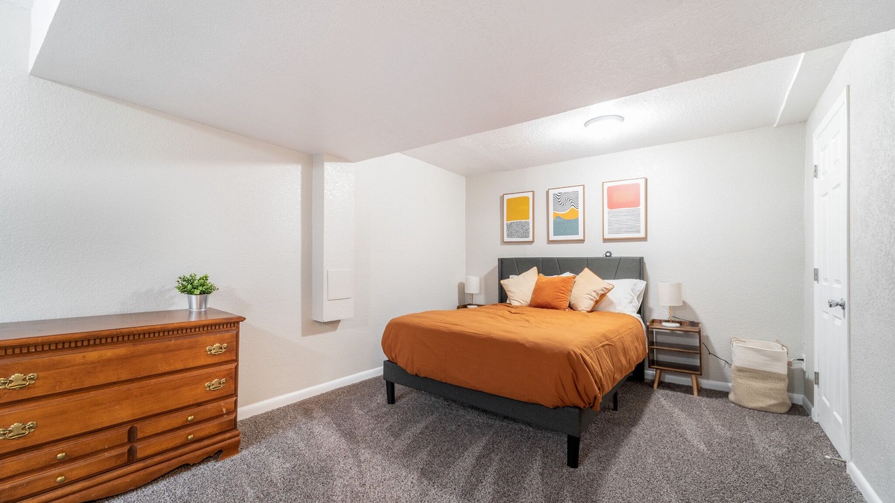 Photo of Bedroom in Aurora