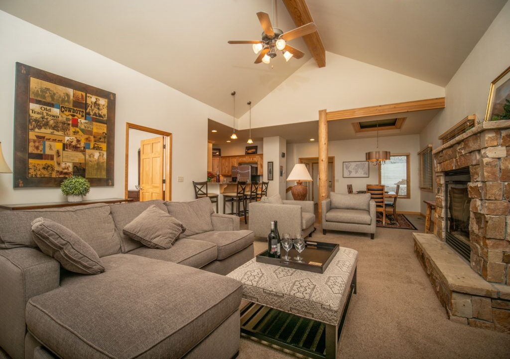 Photo of Livingroom in Stanley Hills