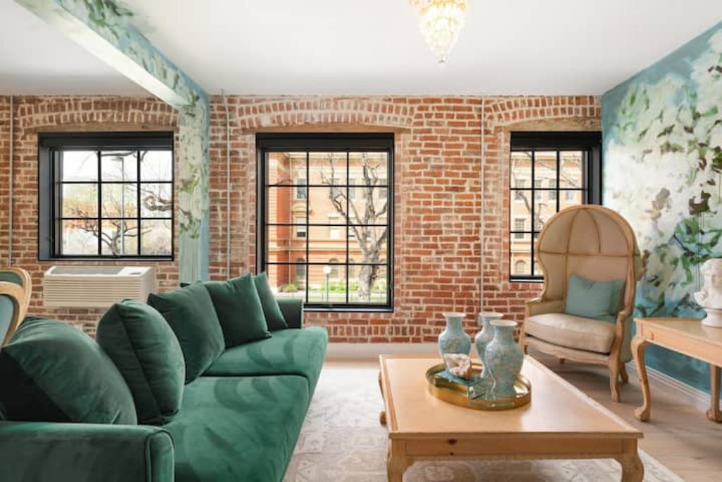 Photo of Livingroom in Golden Triangle
