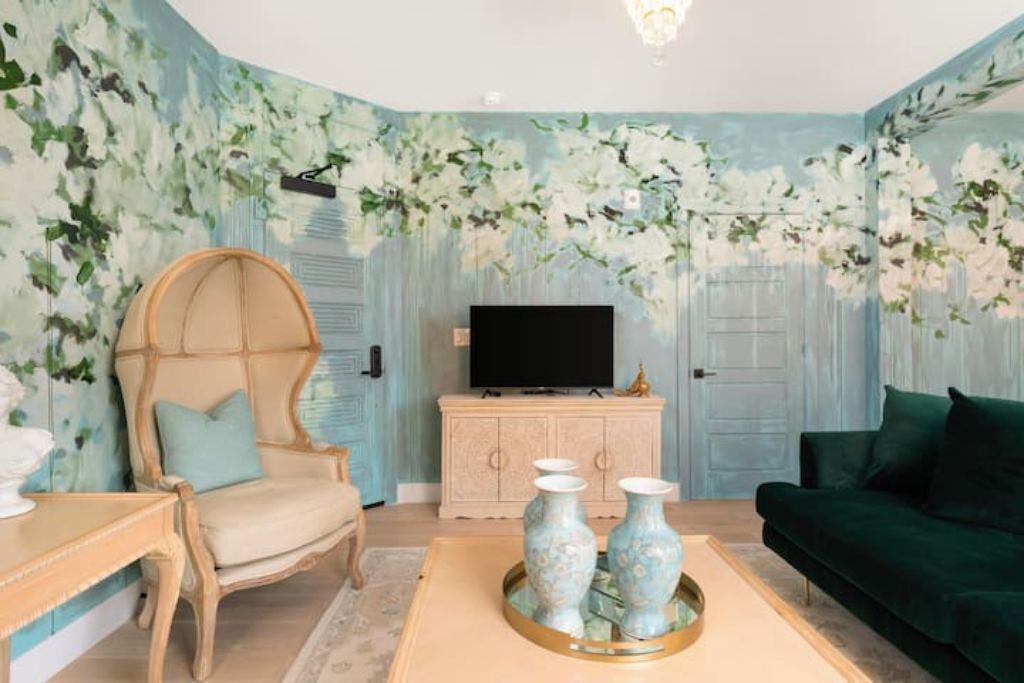 Photo of Livingroom in Golden Triangle