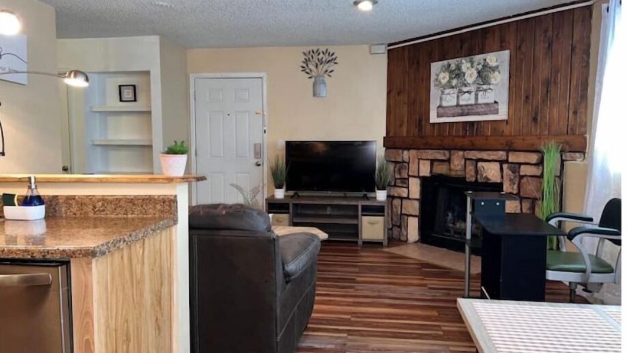 Photo of Livingroom in Southeast Colorado Springs