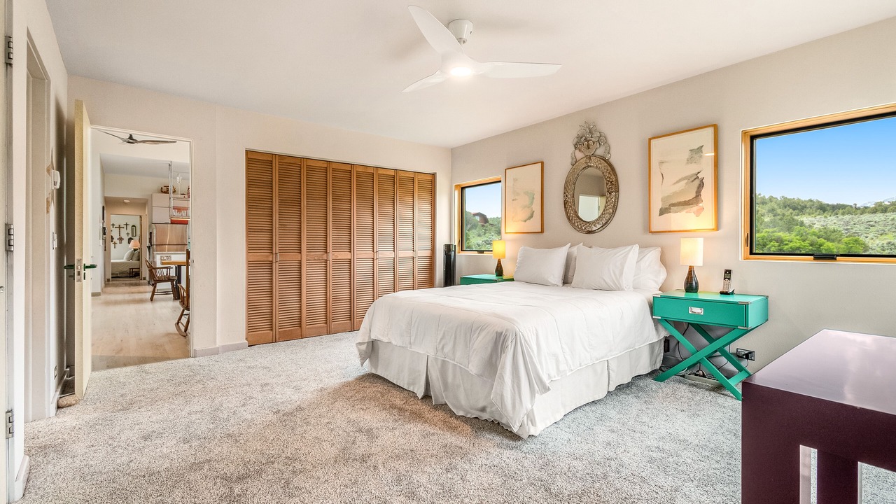 Photo of Bedroom in Missouri Heights