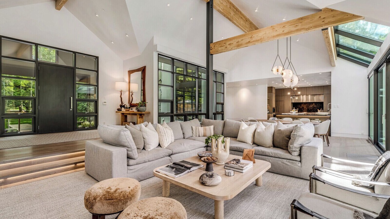 Photo of Livingroom in Aspen