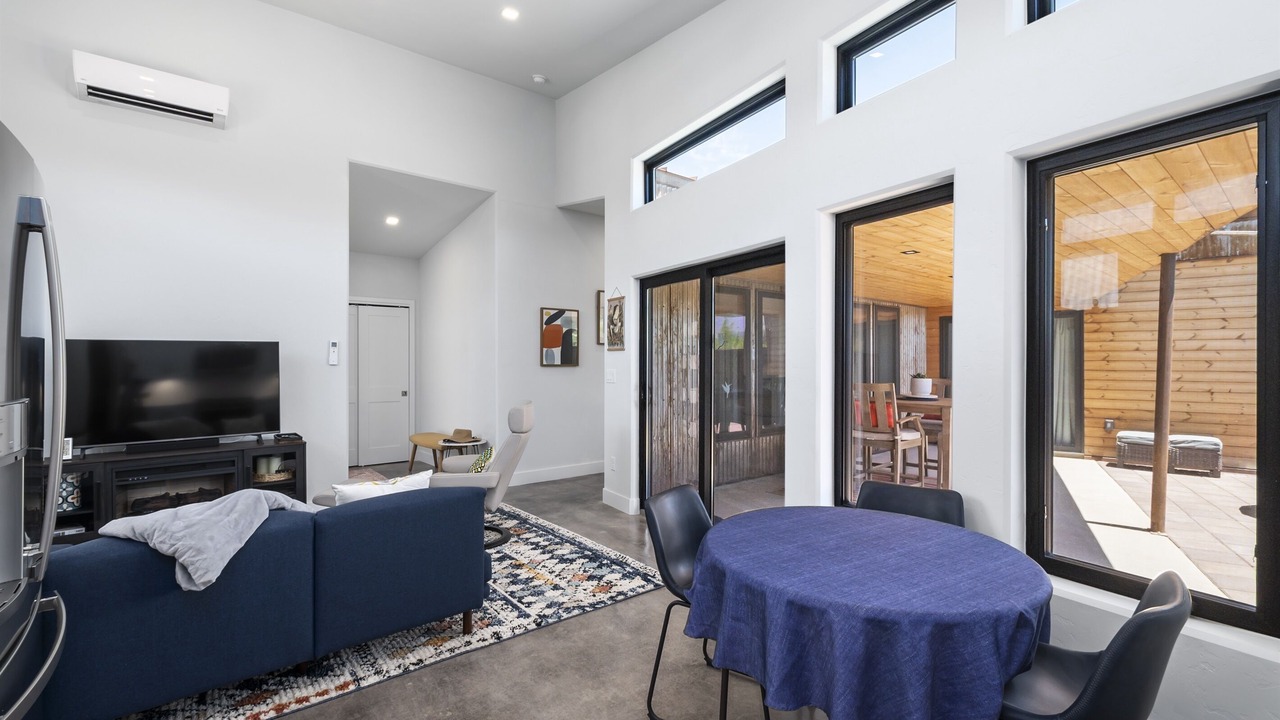 Photo of Livingroom in Clifton
