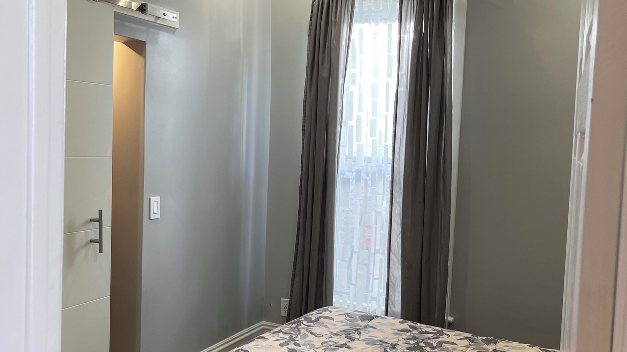 Photo of Bedroom in Five Points