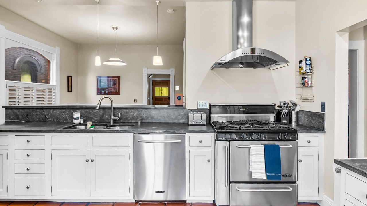 Photo of Kitchen in Baker