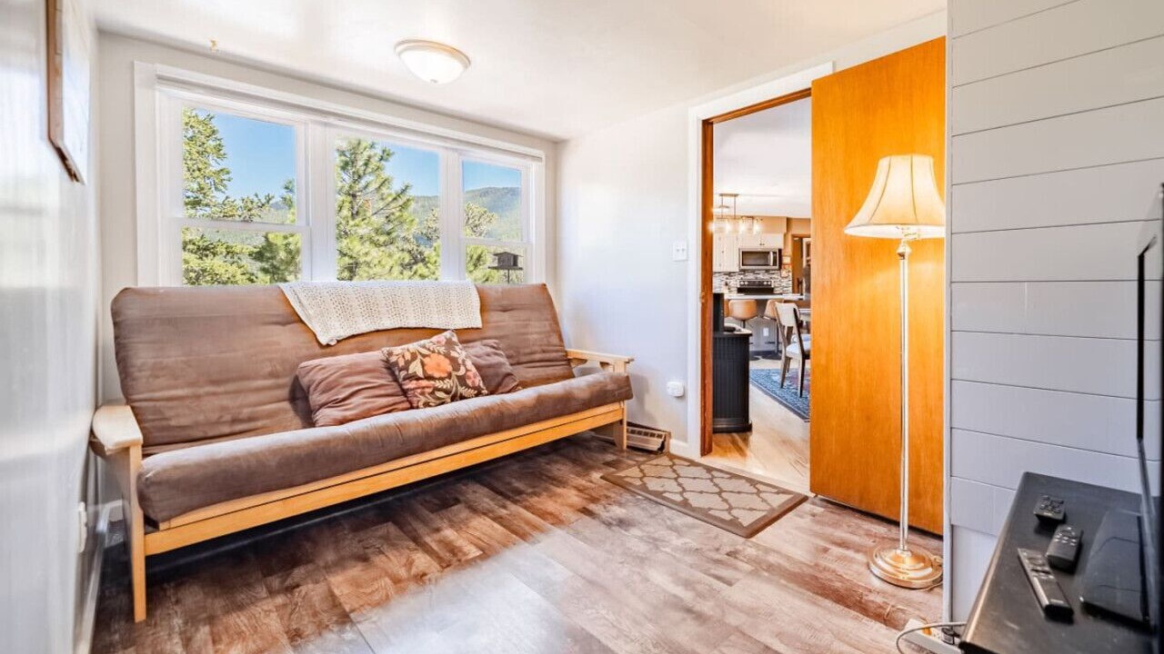 Photo of Livingroom in Carriage Hills