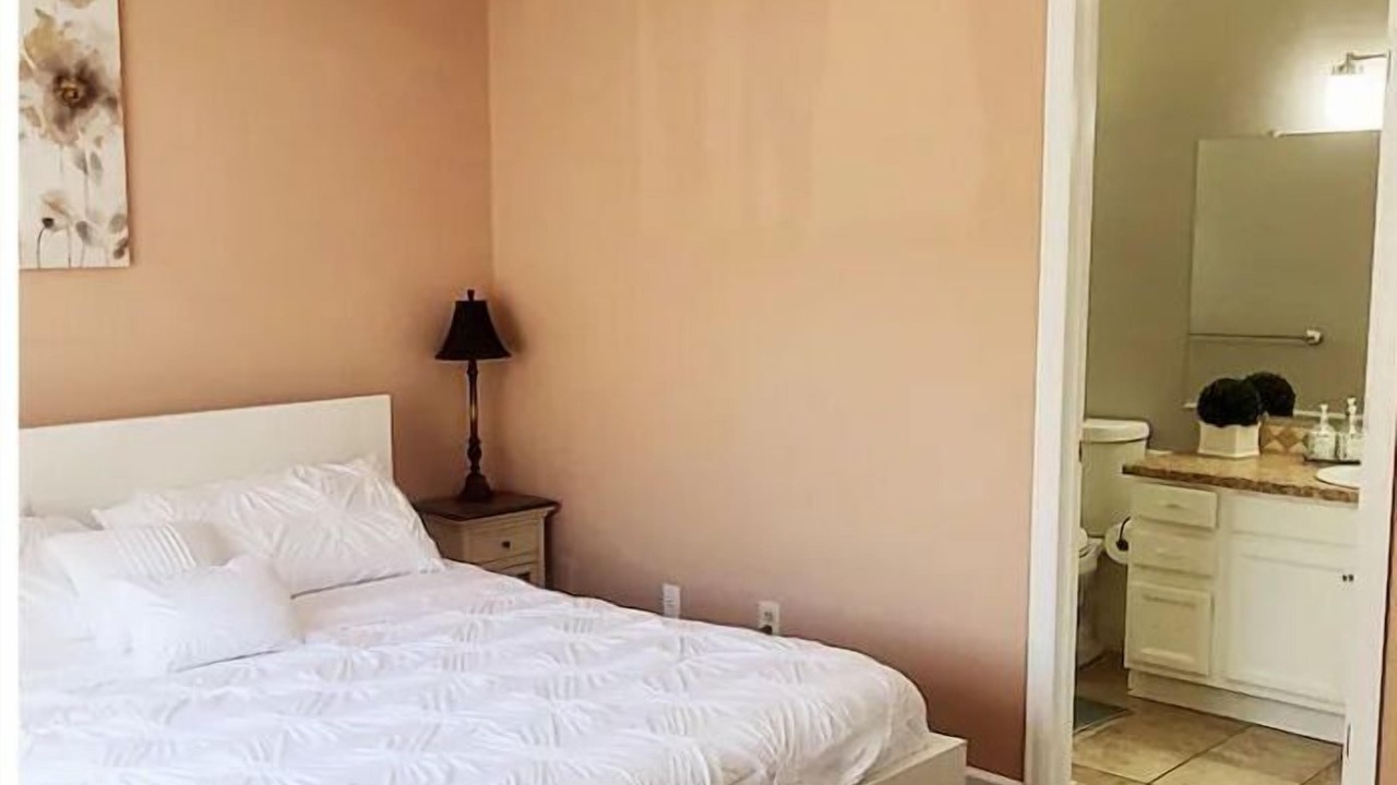 Photo of Bedroom in Aurora