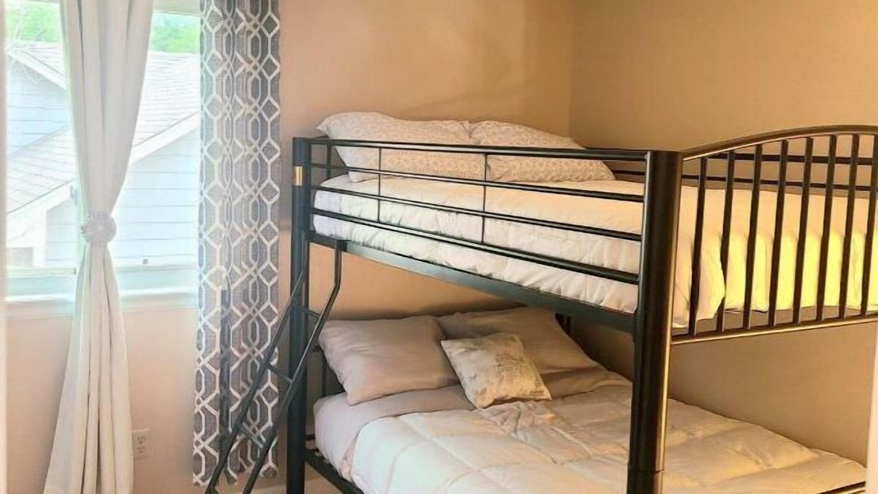 Photo of Bedroom in Aurora