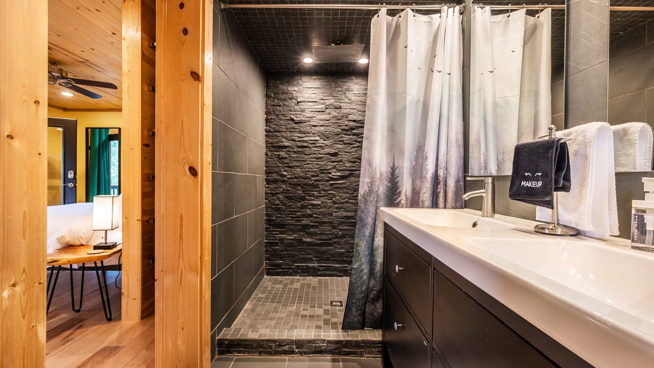 Photo of Bathroom in Cascade-Chipita Park