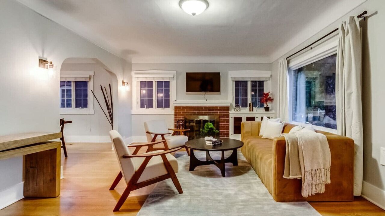 Photo of Livingroom in Washington Park West