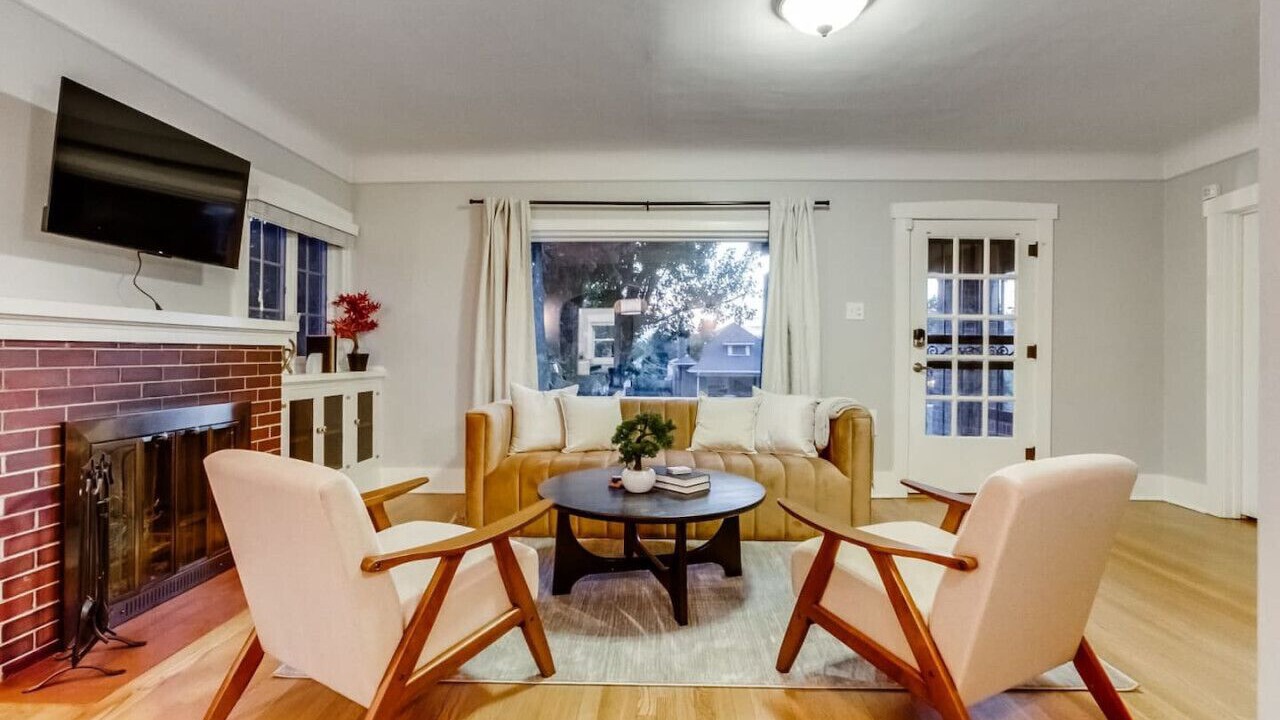 Photo of Livingroom in Washington Park West