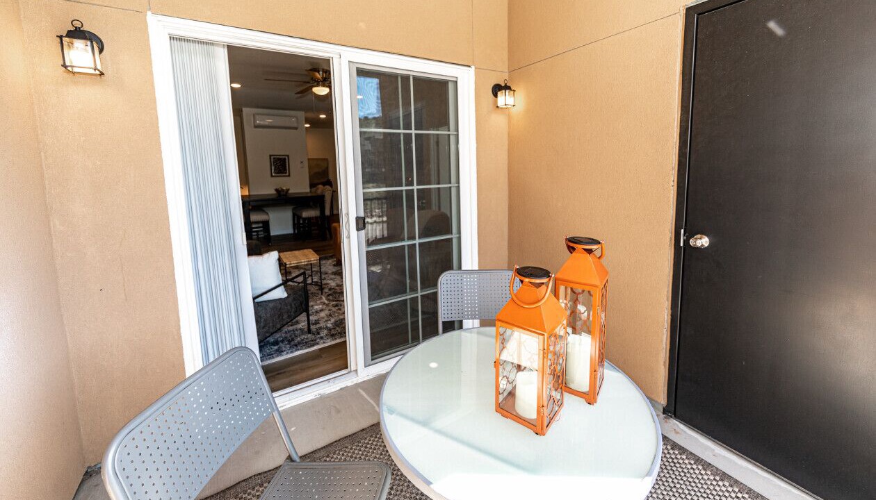 Photo of Patio Balcony in Mountain Shadows