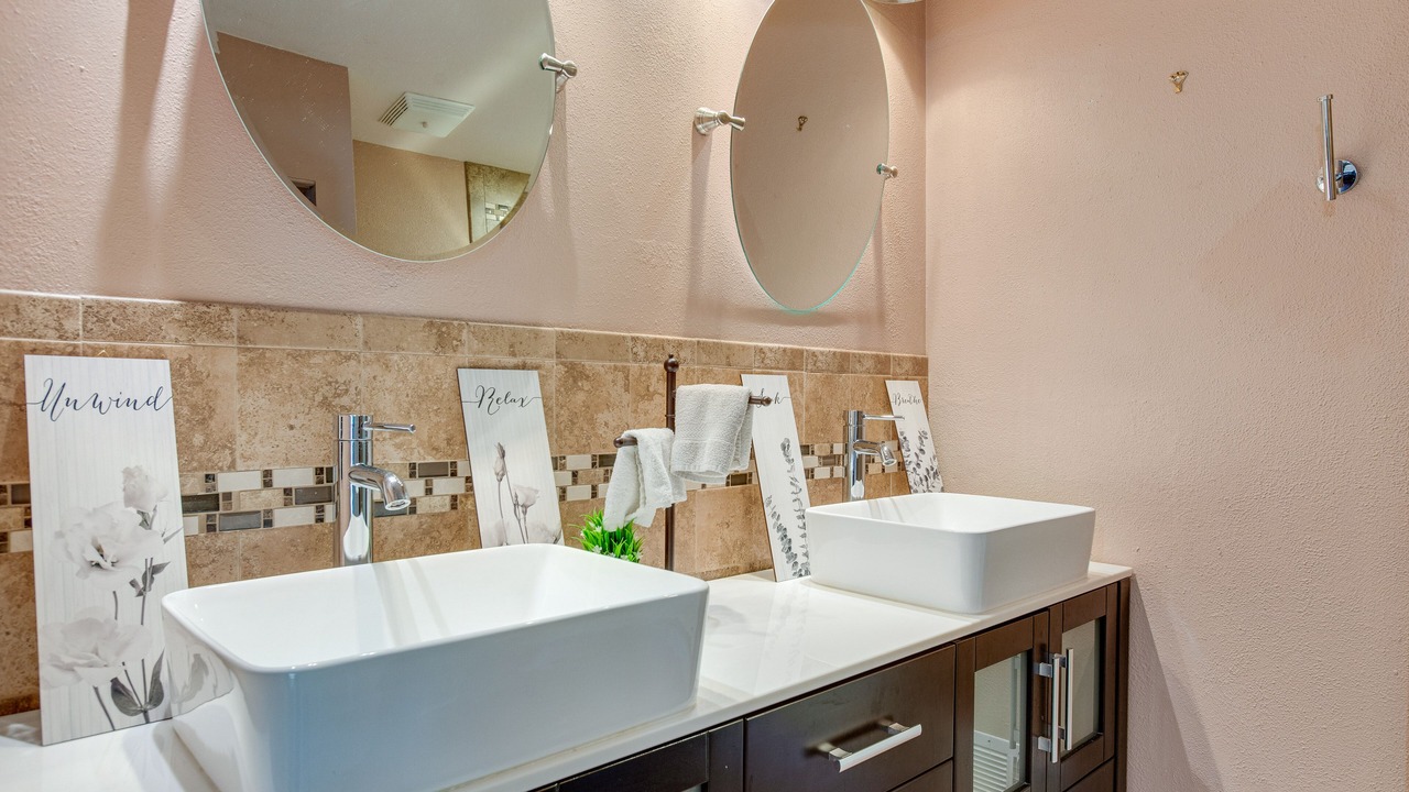 Photo of Bathroom in Aurora