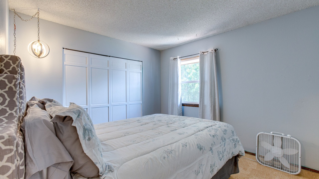Photo of Bedroom in Aurora