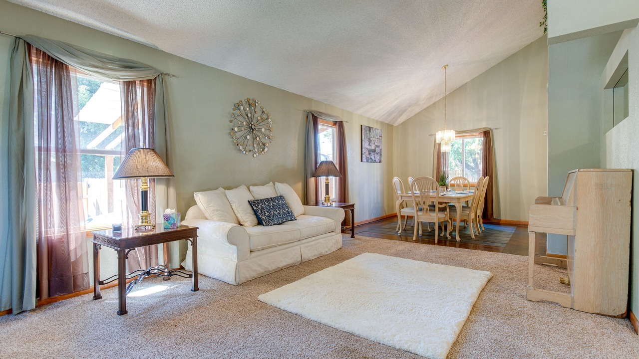 Photo of Bedroom in Aurora